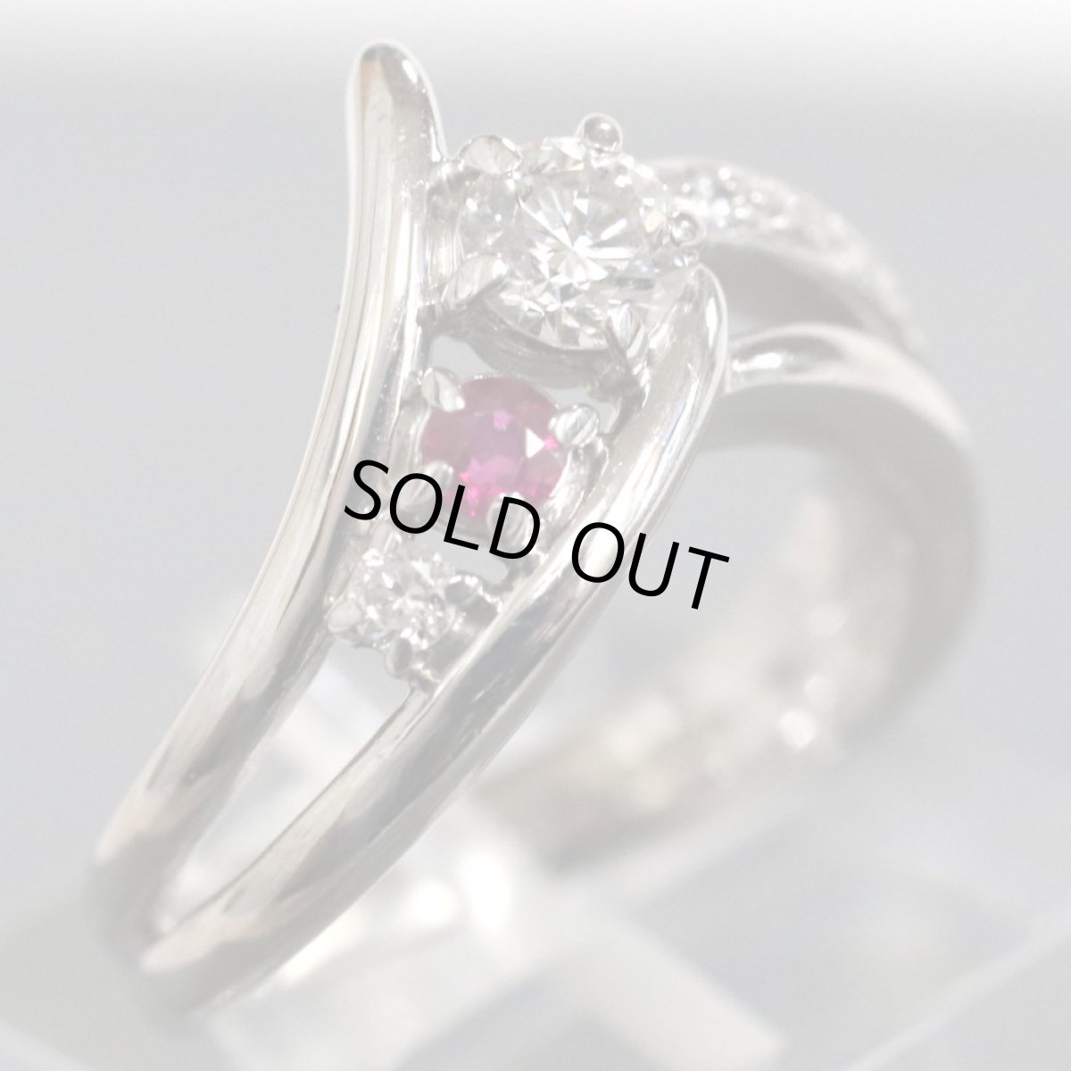 画像2: K18WGルビーダイヤモンドリング D0.32 D0.07 R0.11 7.0g (2)