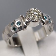 画像1: 檜佐賢治 K18WGダイヤモンドリング D0.50 5.6g #12 (1)