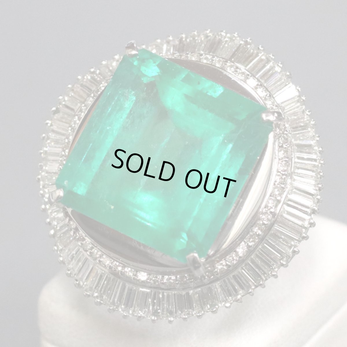 画像2: Pt900エメラルドリング E29.38 D4.37 #13.5 41.79g (2)