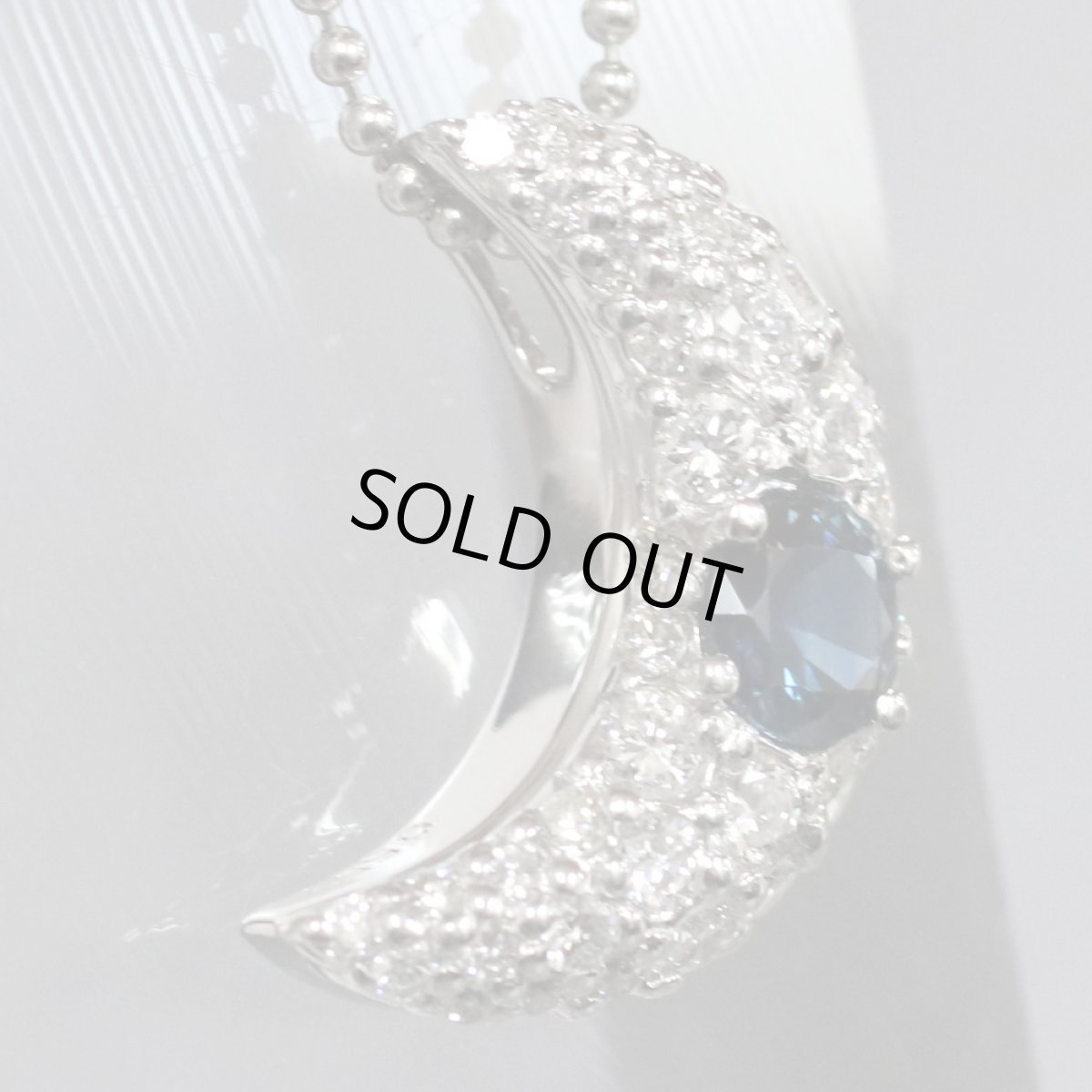 画像2: Pt900/Pt850 サファイアダイヤモンドペンダント S0.557 D0.74 8.5g 月 ソーティング (2)