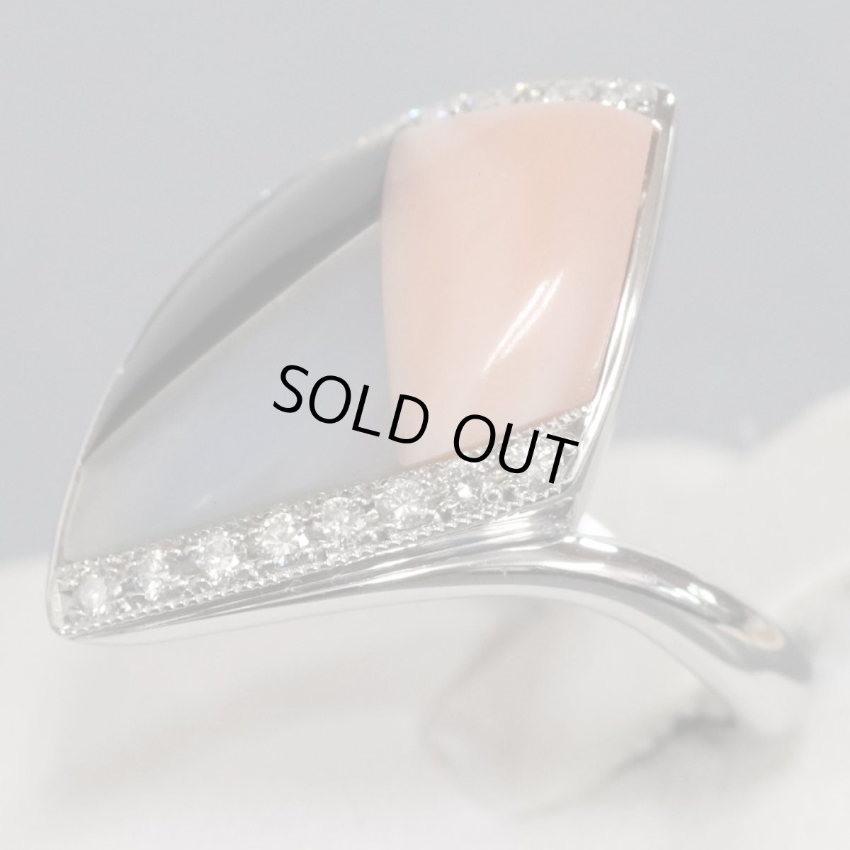 画像2: K18WGシェルオニキスサンゴリング D0.21 7.7g #12 (2)