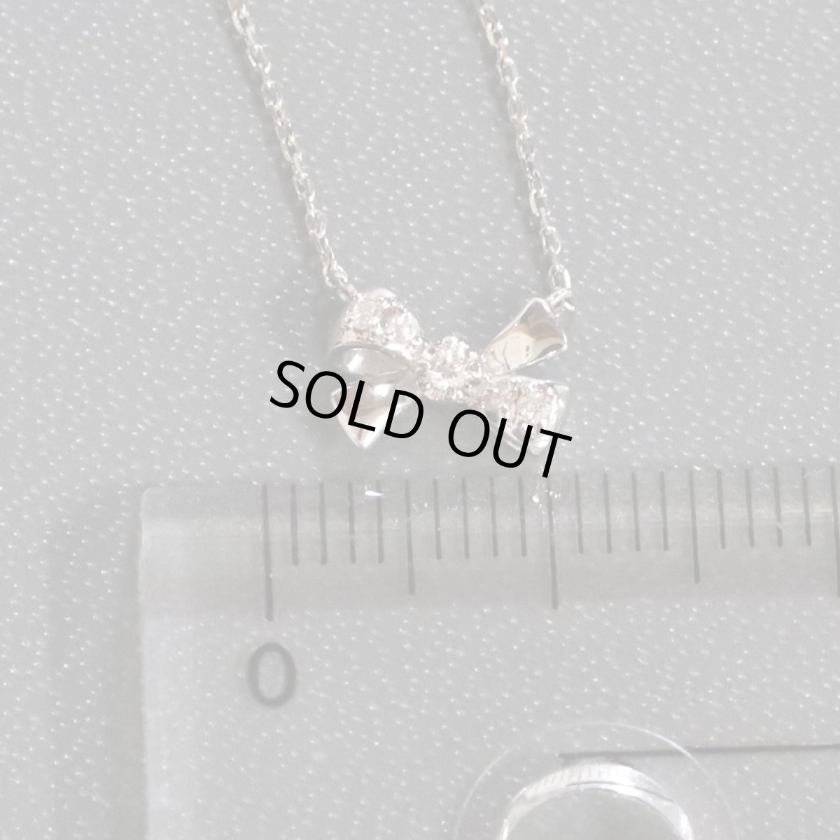 画像9: ヴァンドーム青山 K18WGダイヤモンドネックレス リボンモチーフ 1.5g (9)