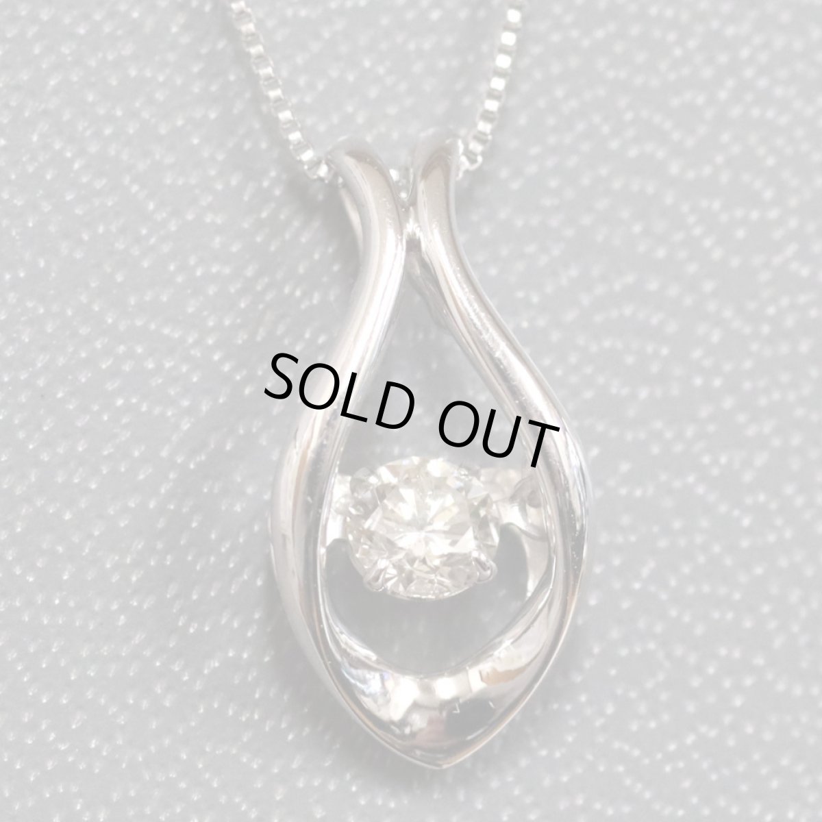 画像2: K18WGダイヤモンドペンダント D0.20 2.1g (2)