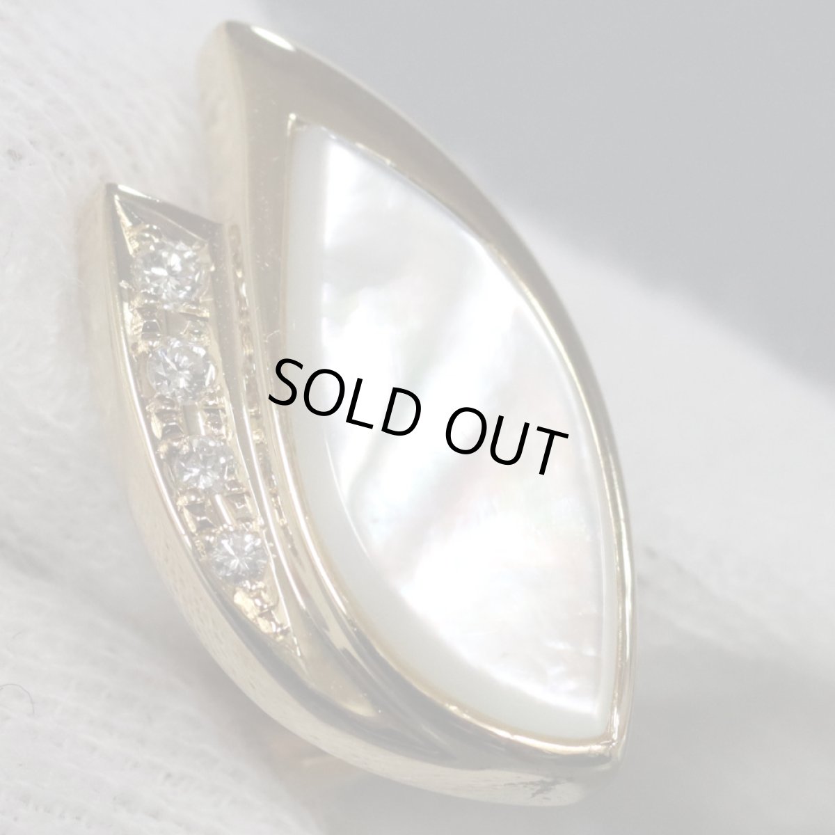 画像5: タサキ K18シェルダイヤモンドイヤリング D0.05×2 7.7g (5)