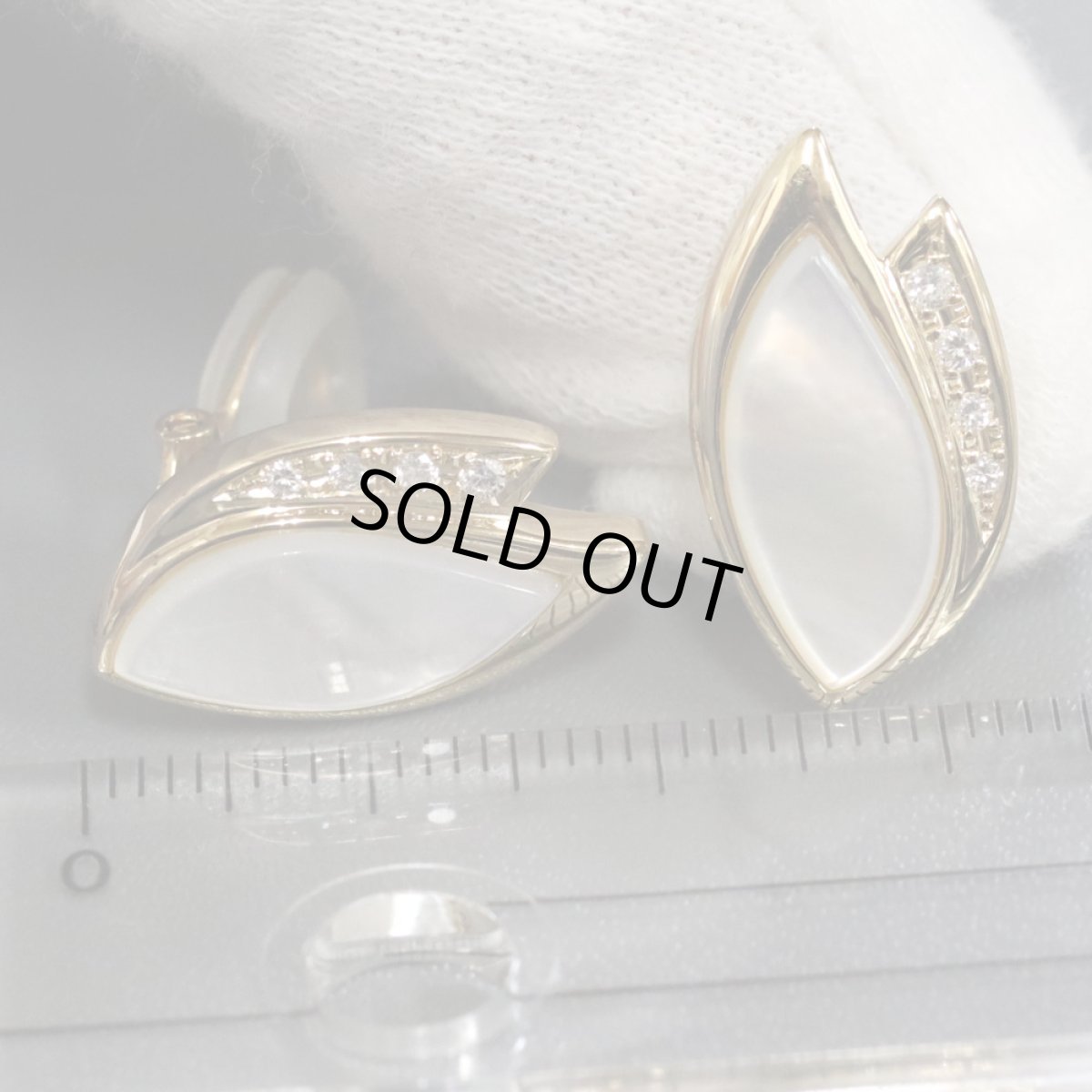 画像8: タサキ K18シェルダイヤモンドイヤリング D0.05×2 7.7g (8)