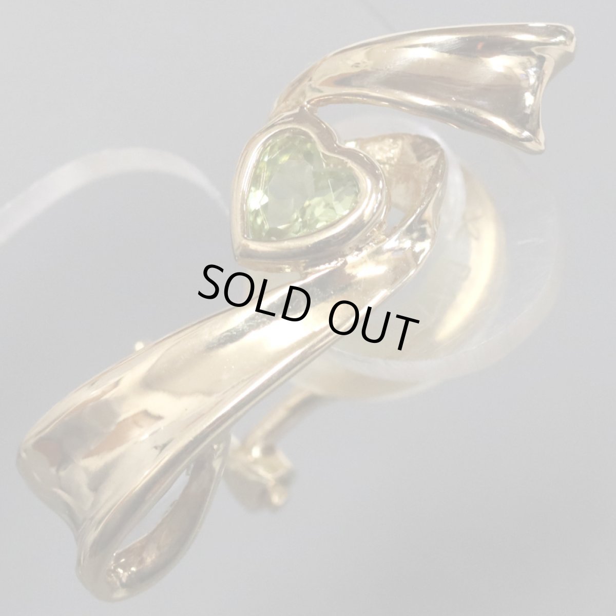 画像2: K18ペリドットイヤリング 4.8g (2)