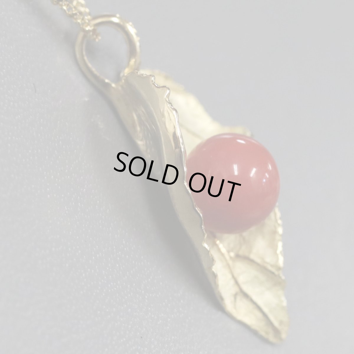 画像2: K18赤サンゴダイヤモンドペンダント リーフモチーフ D0.05 11.2g (2)