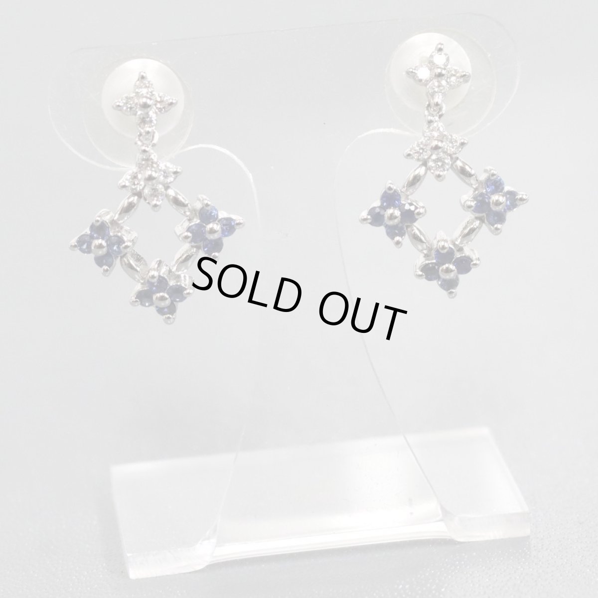 画像3: K18WGサファイアダイヤモンドピアス フラワーモチーフ 3.0g (3)