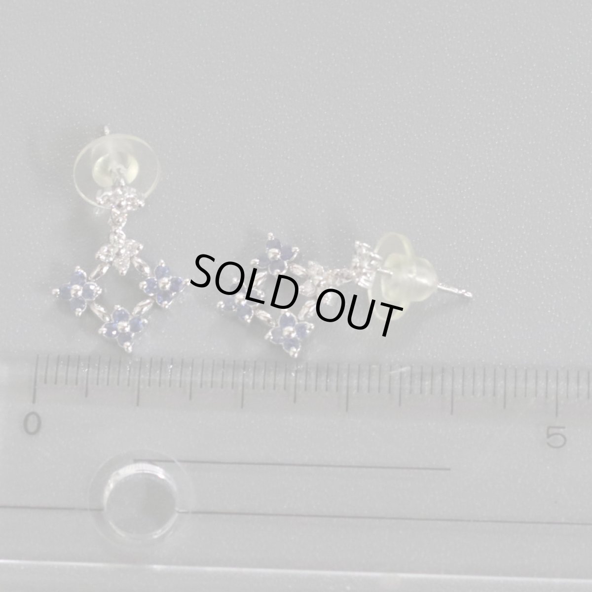 画像9: K18WGサファイアダイヤモンドピアス フラワーモチーフ 3.0g (9)