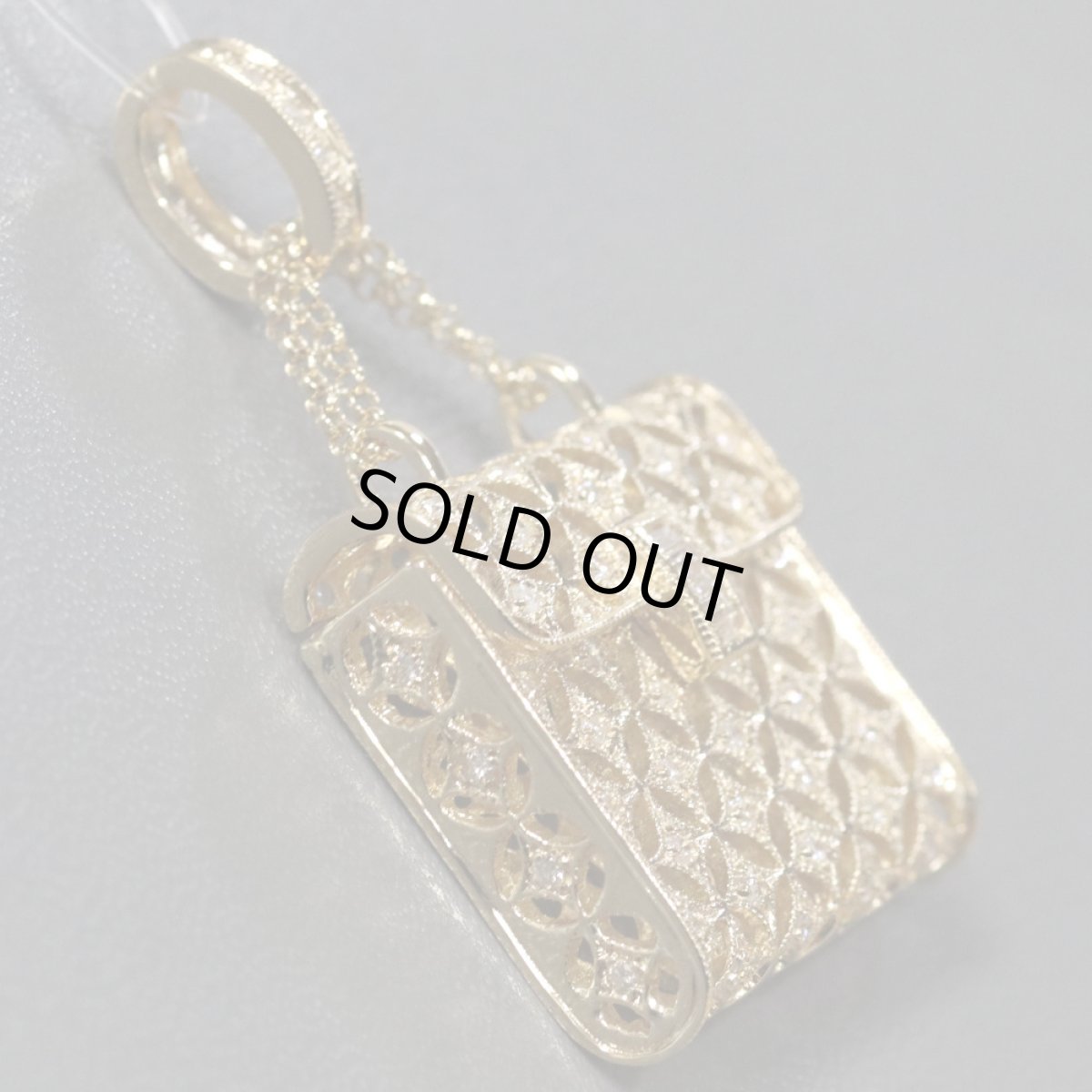 画像2: K18ダイヤモンドペンダントトップ チェーンバッグモチーフ D0.79 16.2g (2)