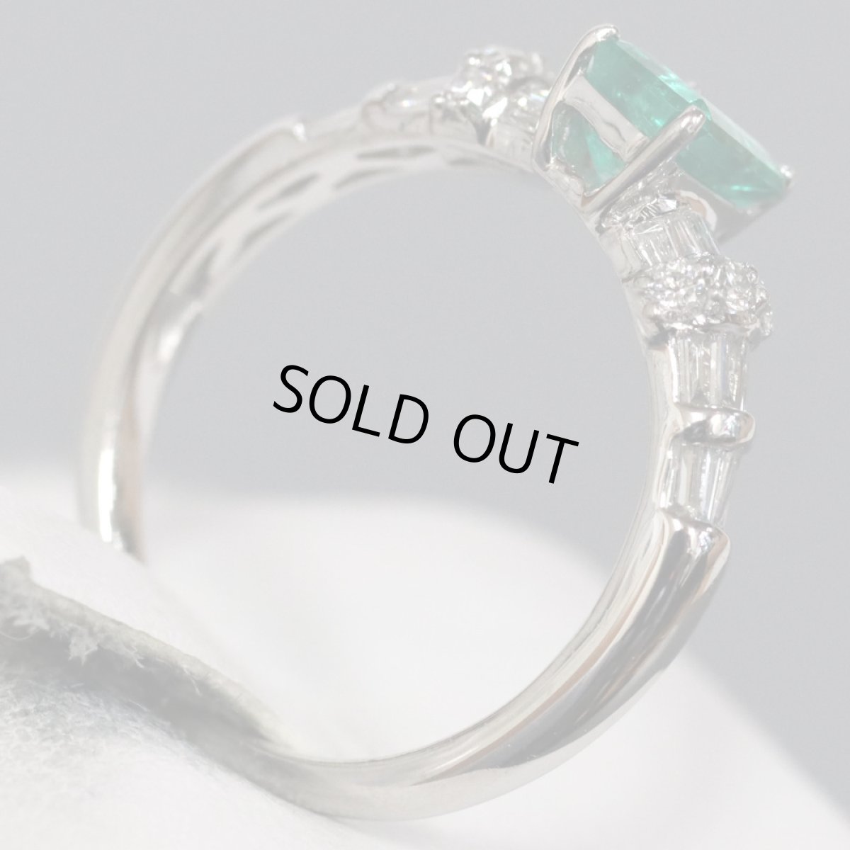 画像4: Pt900エメラルドダイヤモンドリング E0.50 D0.32 4.2g #12 (4)