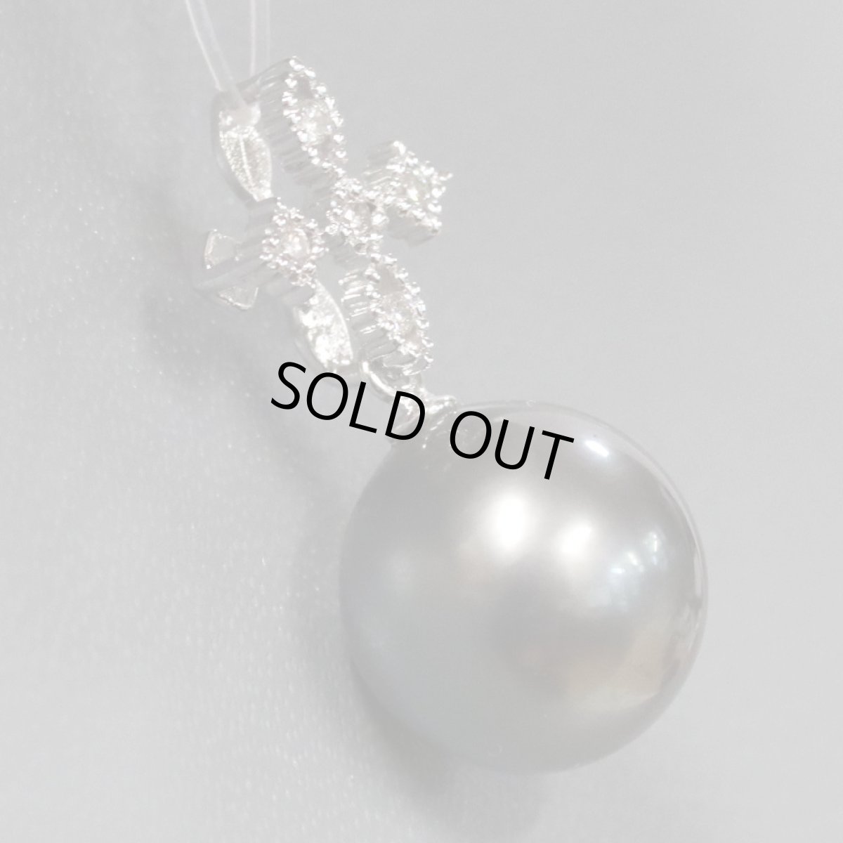 画像2: K18WGブラックパールダイヤモンドペンダントトップ D0.06 3.4g (2)