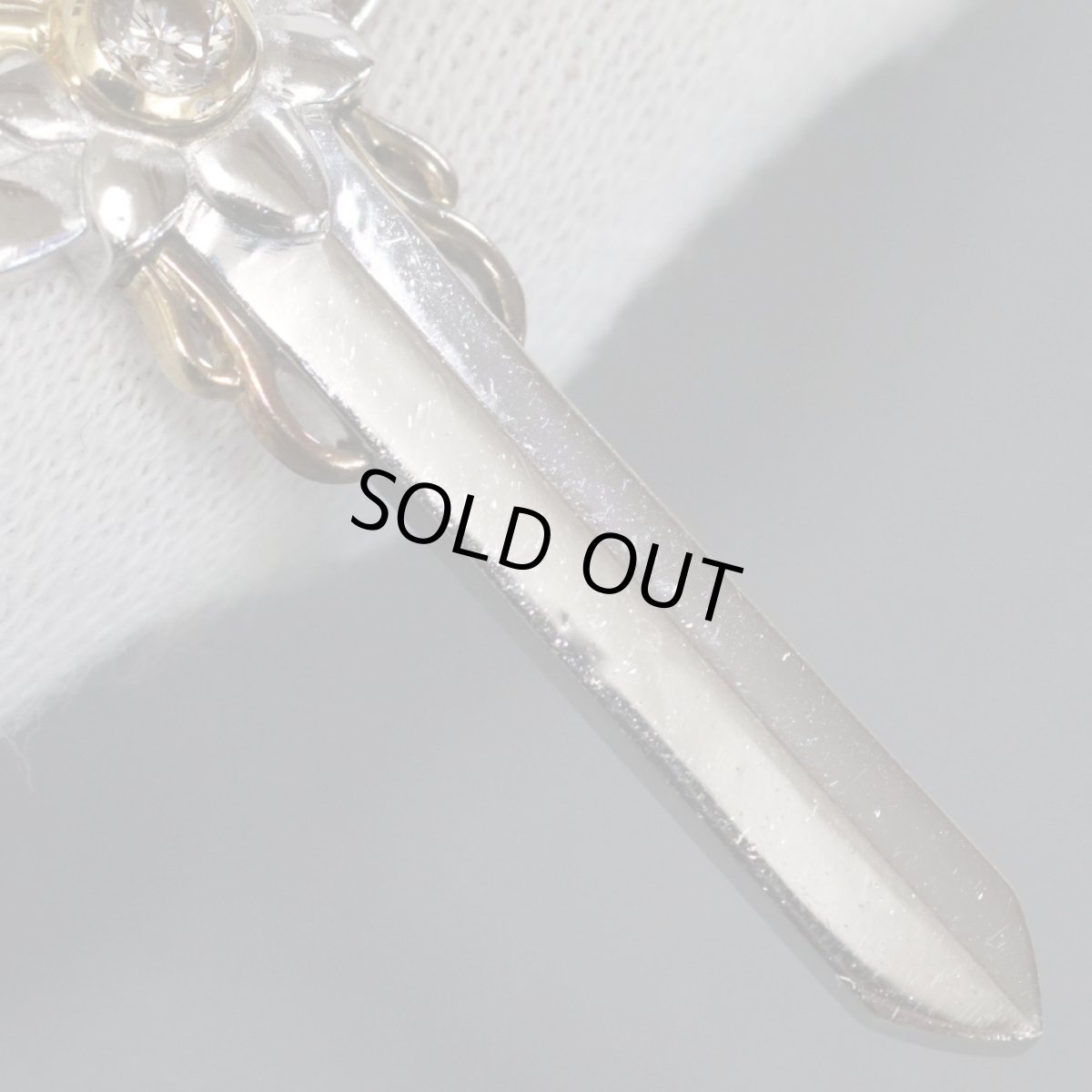 画像3: K18WG/K18ダイヤモンドペンダントトップ ソードモチーフ D0.304 D0.05 12.2g (3)