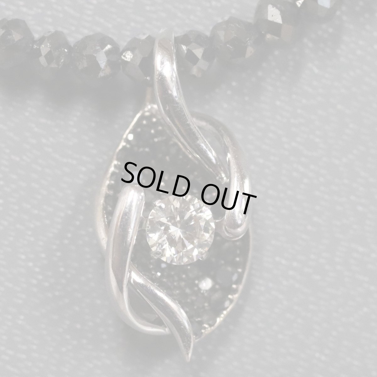 画像2: K18WGブラックダイヤモンド/ダイヤモンドペンダント BkD20.00 D0.40 BkD0.20 7.7g AJ付44cm ホワイトゴールド (2)