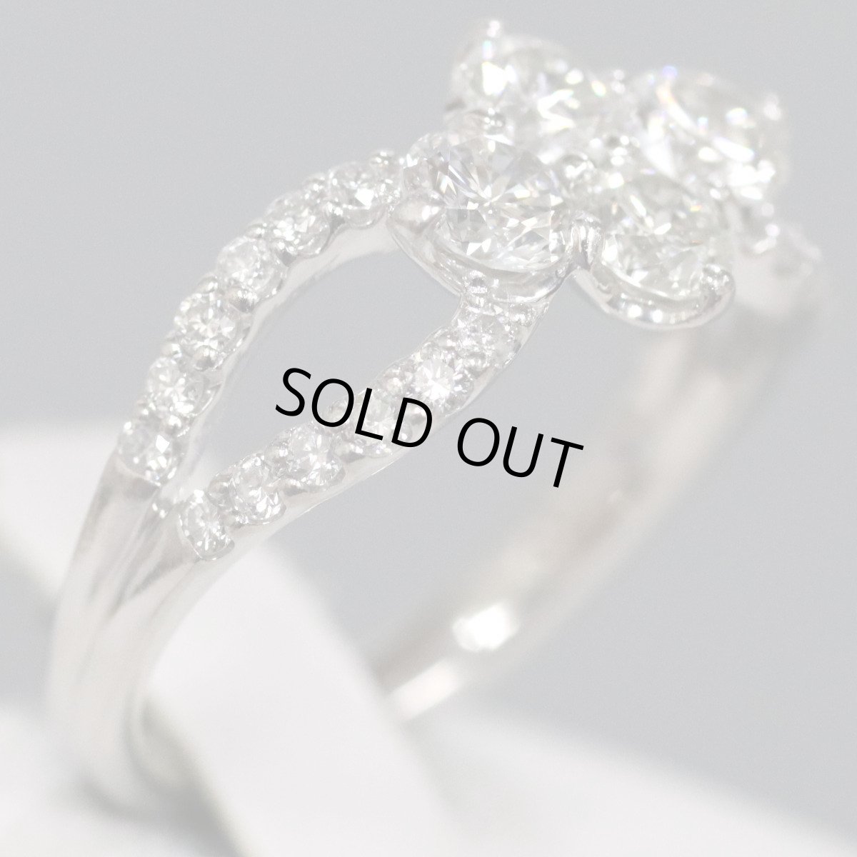 画像3: Pt900ダイヤモンドリング D0.89 D0.26 4.0g #9.5 (3)