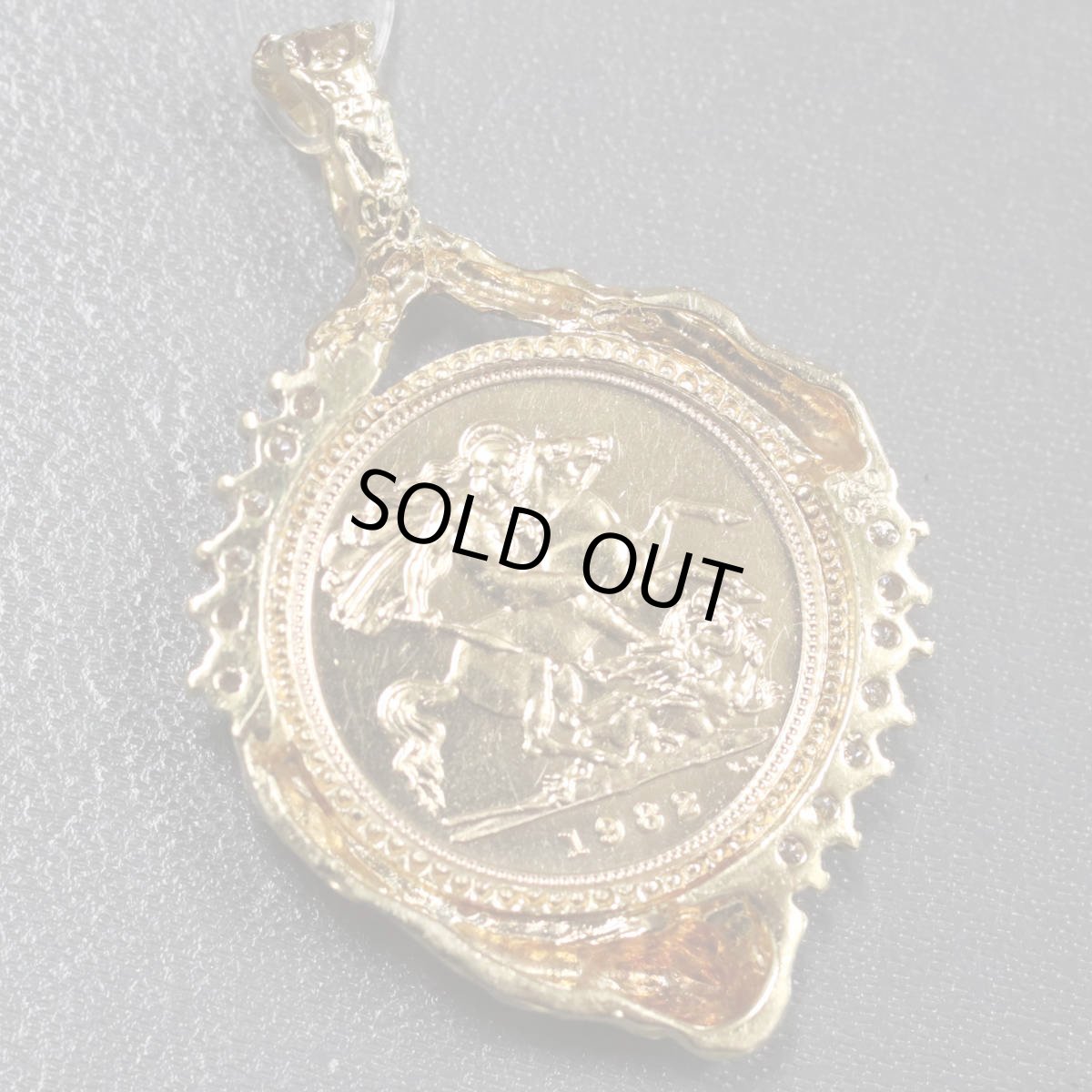 画像2: K18/K22ダイヤモンドペンダントトップ D0.33 ソブリン金貨 10.3g イエローゴールド エリザベス2世 (2)