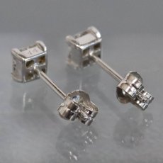 画像2: Pt900/K14WGダイヤモンドピアス D0.14×2 0.9g (2)