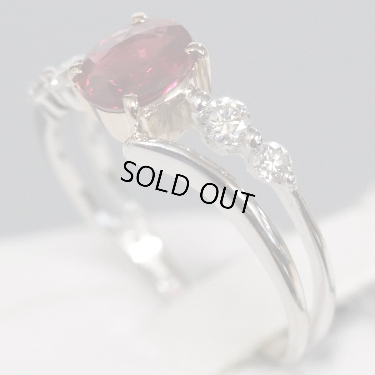 画像2: K18/K18WG非加熱ピジョンブラッドルビーダイヤモンドリング R0.76 D0.18 2.3g #10.5 AIGS鑑別書 (2)