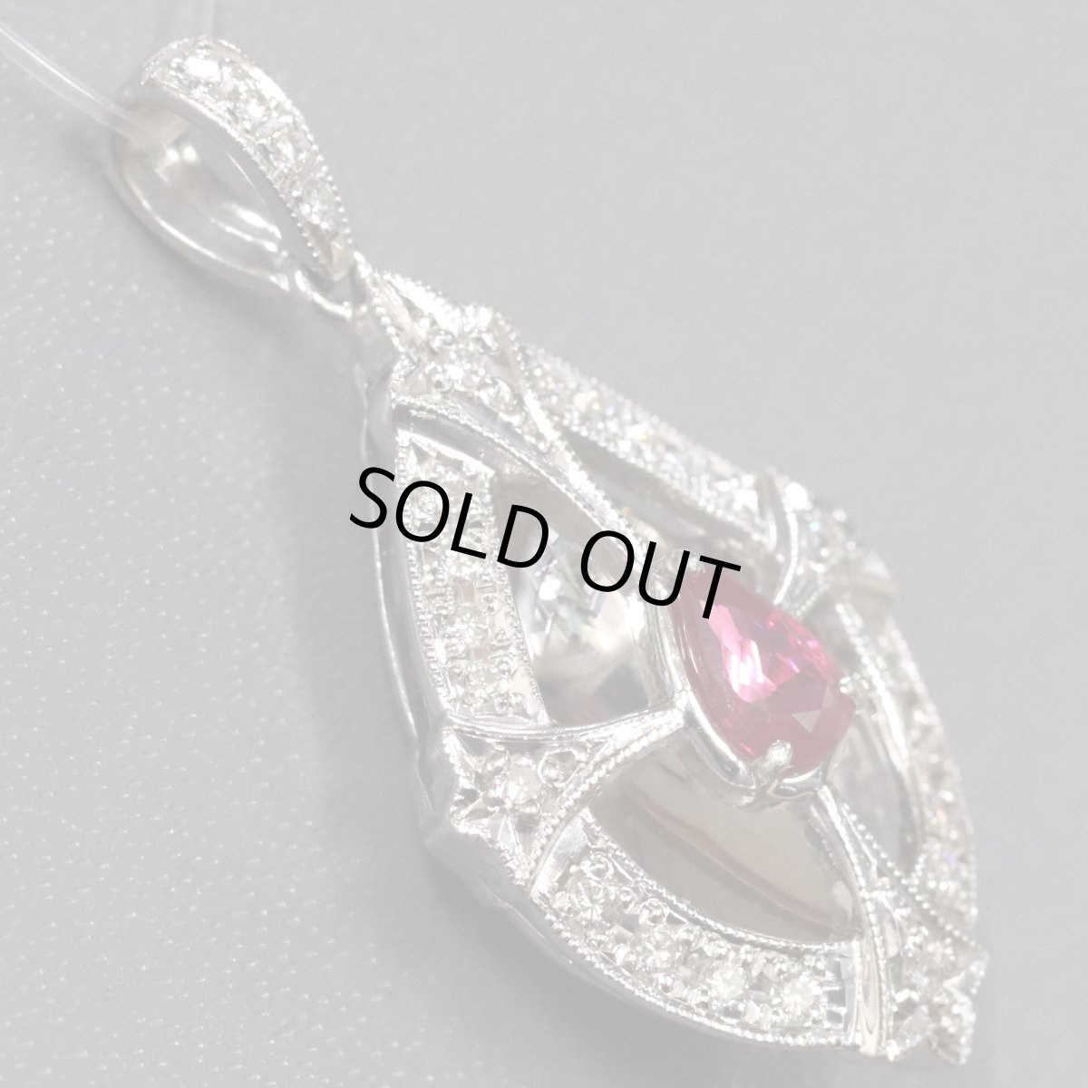 画像2: Pt900ルビーペンダントトップ R0.55 D0.23 8.4g (2)