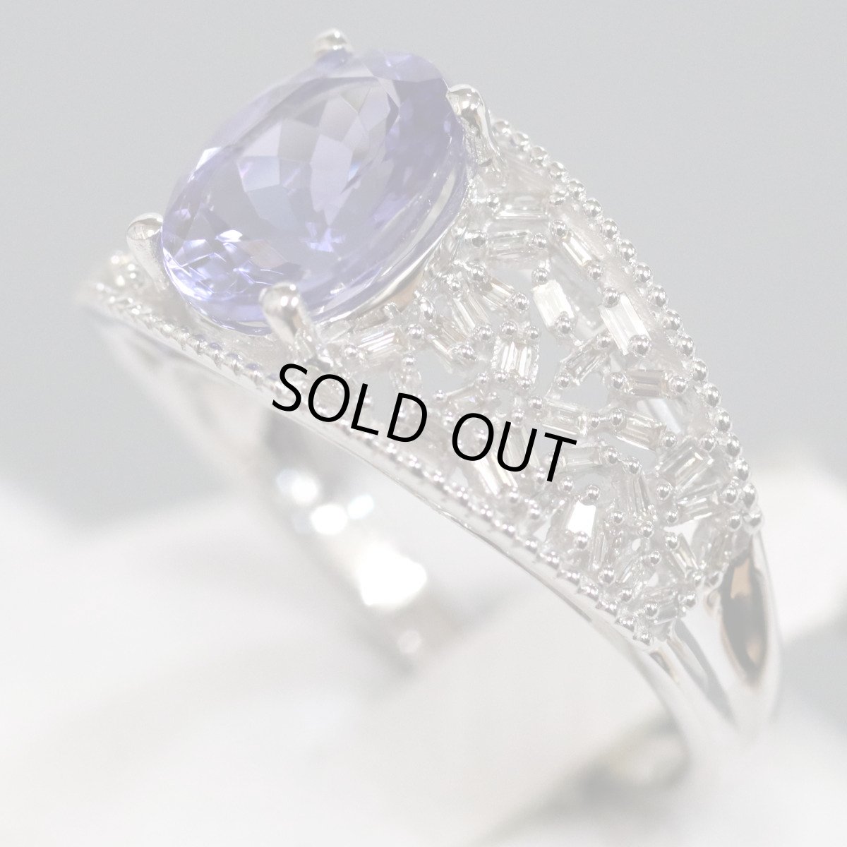 画像2: K18WGタンザナイトダイヤモンドリング TZ2.00 D0.20 4.6g #14 (2)