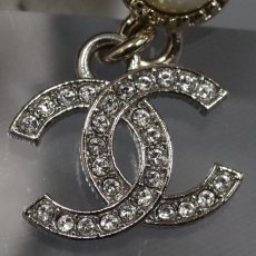 画像3: シャネル ココマーク フェイクパール ラインストーン ピアス B24K 箱 (3)