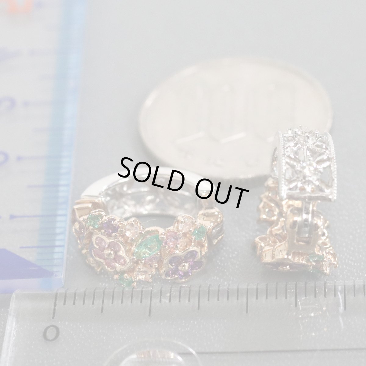 画像10: K18PG/WGマルチカラーストーンピアリング 0.10 E0.08 SP0.10 S0.08 M0.07 D0.05 6.8g (10)