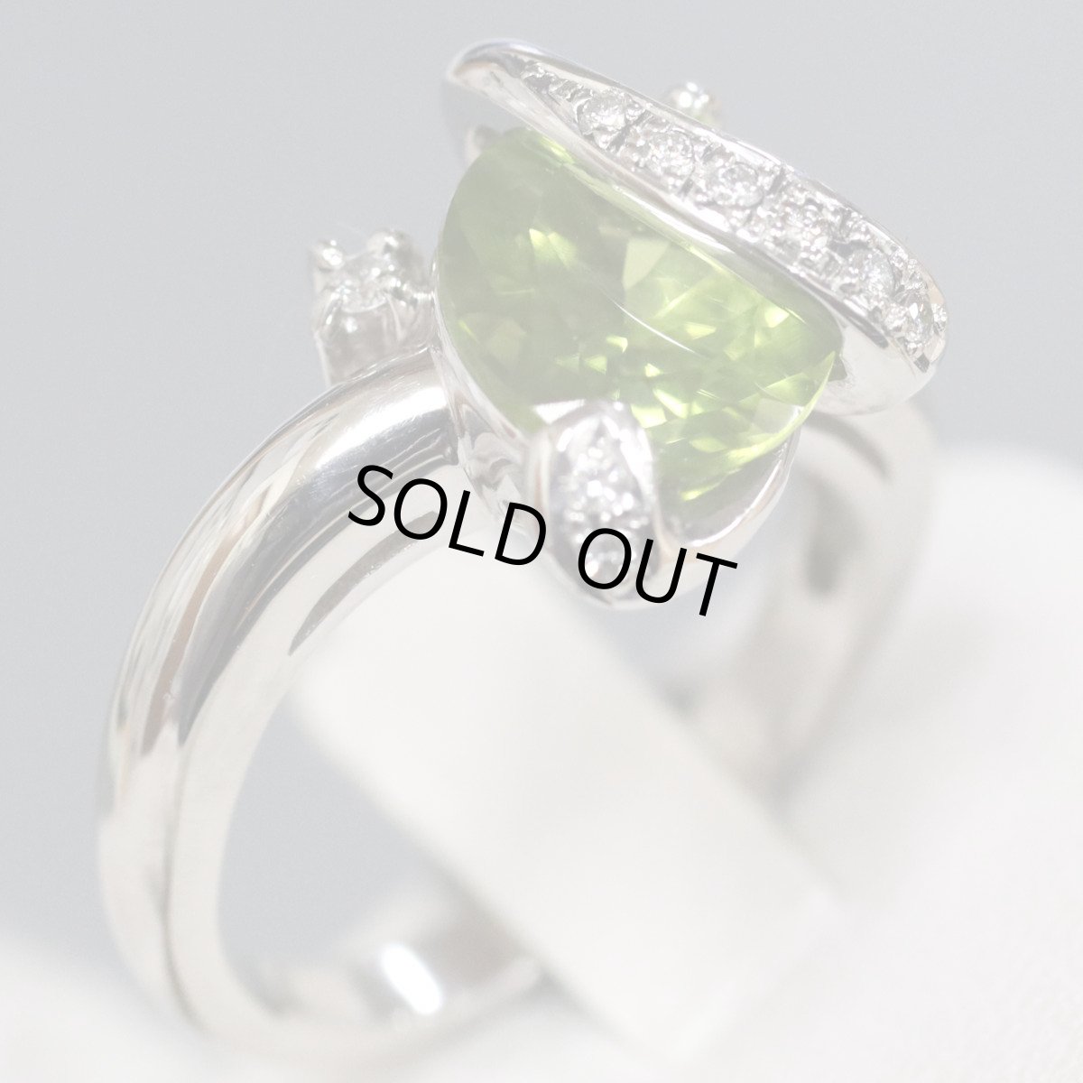 画像2: Pt900ペリドットダイヤモンドリング Pe3.44 D0.08 8.6g #13 (2)