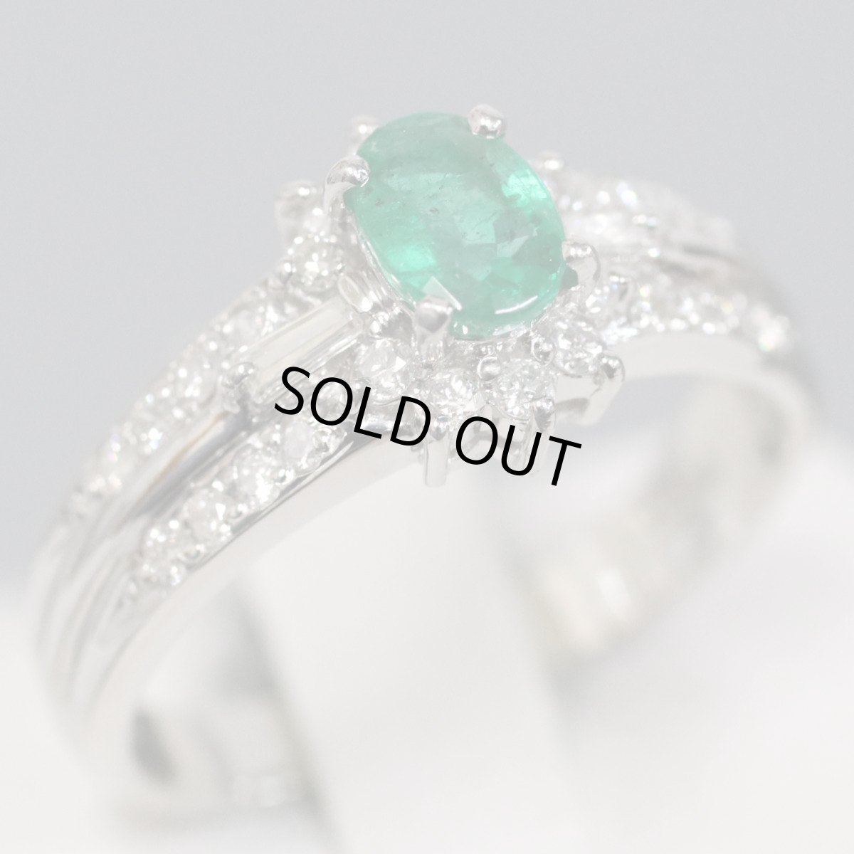 画像1: Pt900エメラルドダイヤモンドリング E0.46 4.8g #11.5 プラチナ 5月誕生石 4月誕生石 (1)