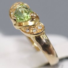 画像2: 18K/750ペリドットダイヤモンドリング 2.7g #13 (2)