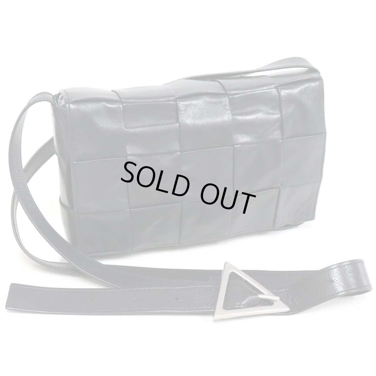 画像1: ボッテガ・ヴェネタ マキシイントレチャート スモールカセット ショルダーバッグ (1)