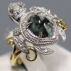 画像1: K18YG/WGトラピッチェエメラルドダイヤモンドリング 亀モチーフ E1.29 D0.24 6.5g #11.5 保証書 (1)