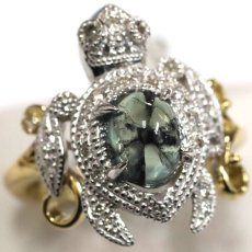 画像2: K18YG/WGトラピッチェエメラルドダイヤモンドリング 亀モチーフ E1.29 D0.24 6.5g #11.5 保証書 (2)