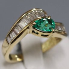 画像1: K18エメラルドダイヤモンドリング E0.50 D0.85 4.4g #9.5 (1)