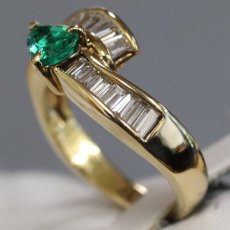 画像2: K18エメラルドダイヤモンドリング E0.50 D0.85 4.4g #9.5 (2)