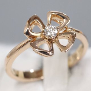 ブルガリのジュエリーコーナーです