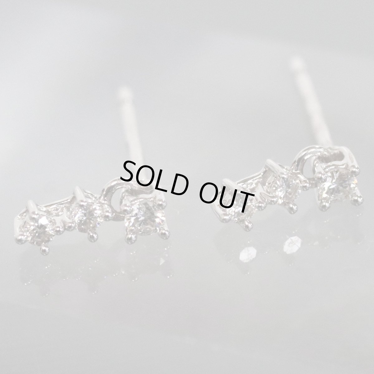 画像1: タサキ 750ダイヤモンドピアス D0.05×2 キャッチ込み0.7g (1)