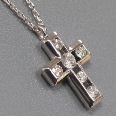 画像2: ヴァンドーム K18WGダイヤモンドネックレス クロスモチーフ D0.32 4.3g 43cm (2)