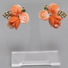 画像3: K18サンゴピアス フラワーモチーフ 3.6g (3)