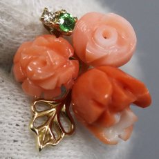 画像5: K18サンゴピアス フラワーモチーフ 3.6g (5)