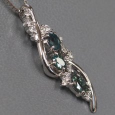 画像2: K18WGアレキサンドライトダイヤモンドペンダント A0.72 D0.24 4.5g AJ付44cm (2)