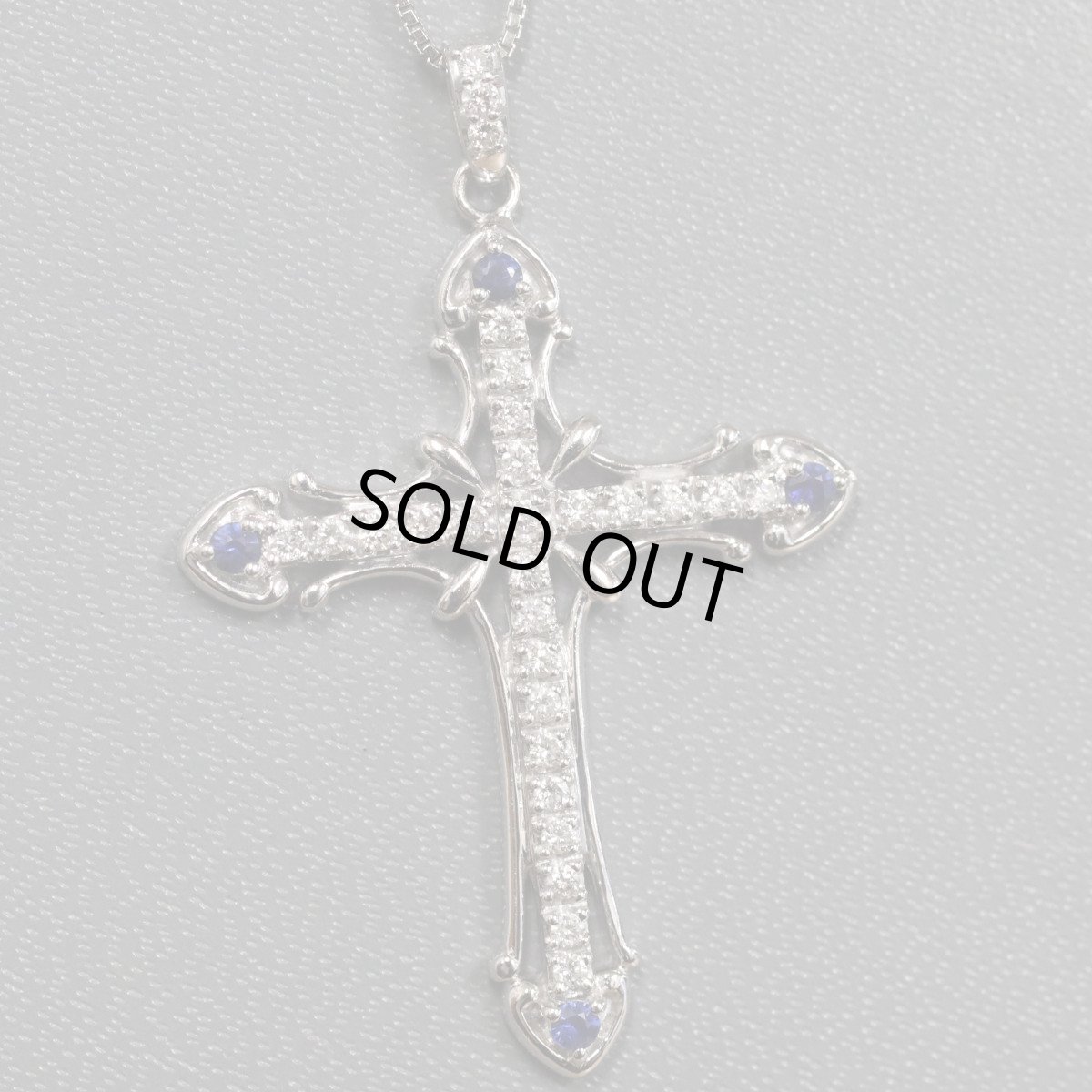 画像1: K18WGダイヤモンドサファイアペンダント クロスモチーフ D0.26 S0.14 7.2g AJ付44cm (1)