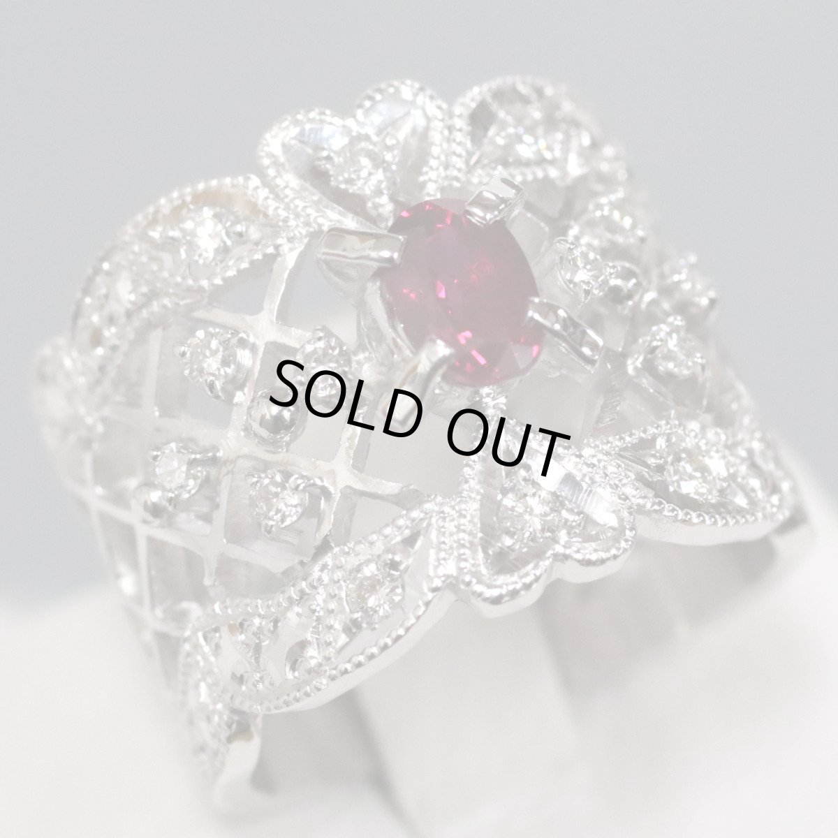 画像1: Pt900ダイヤモンド非加熱ピジョンブラッドルビーリング R0.66 D0.24 12.7g #10 AIGS鑑別書 (1)