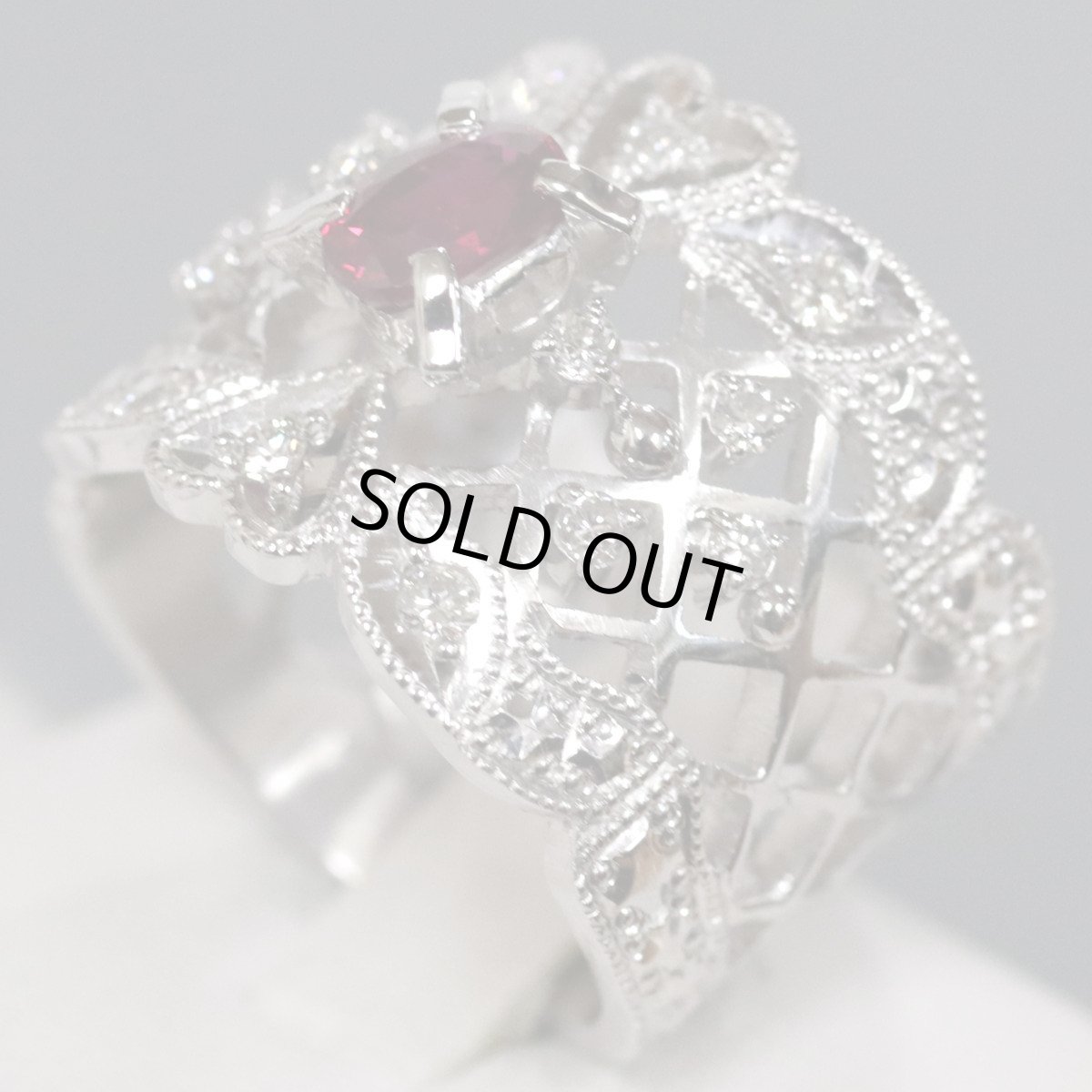 画像2: Pt900ダイヤモンド非加熱ピジョンブラッドルビーリング R0.66 D0.24 12.7g #10 AIGS鑑別書 (2)