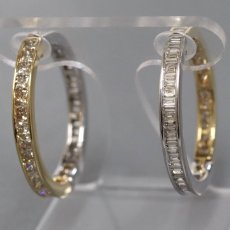 画像1: K18YG/WGダイヤモンドイヤリング D1.02 ×2 7.2g ピアリング ゴールド プリンセスカット テーパー チャネルセッティング (1)