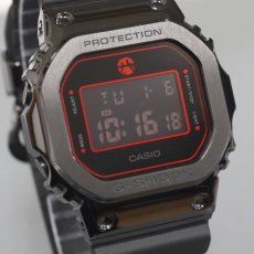 画像2: カシオ G-SHOCK 八村塁選手 シグネチャーモデル(GM-5600RH-1JR) (2)