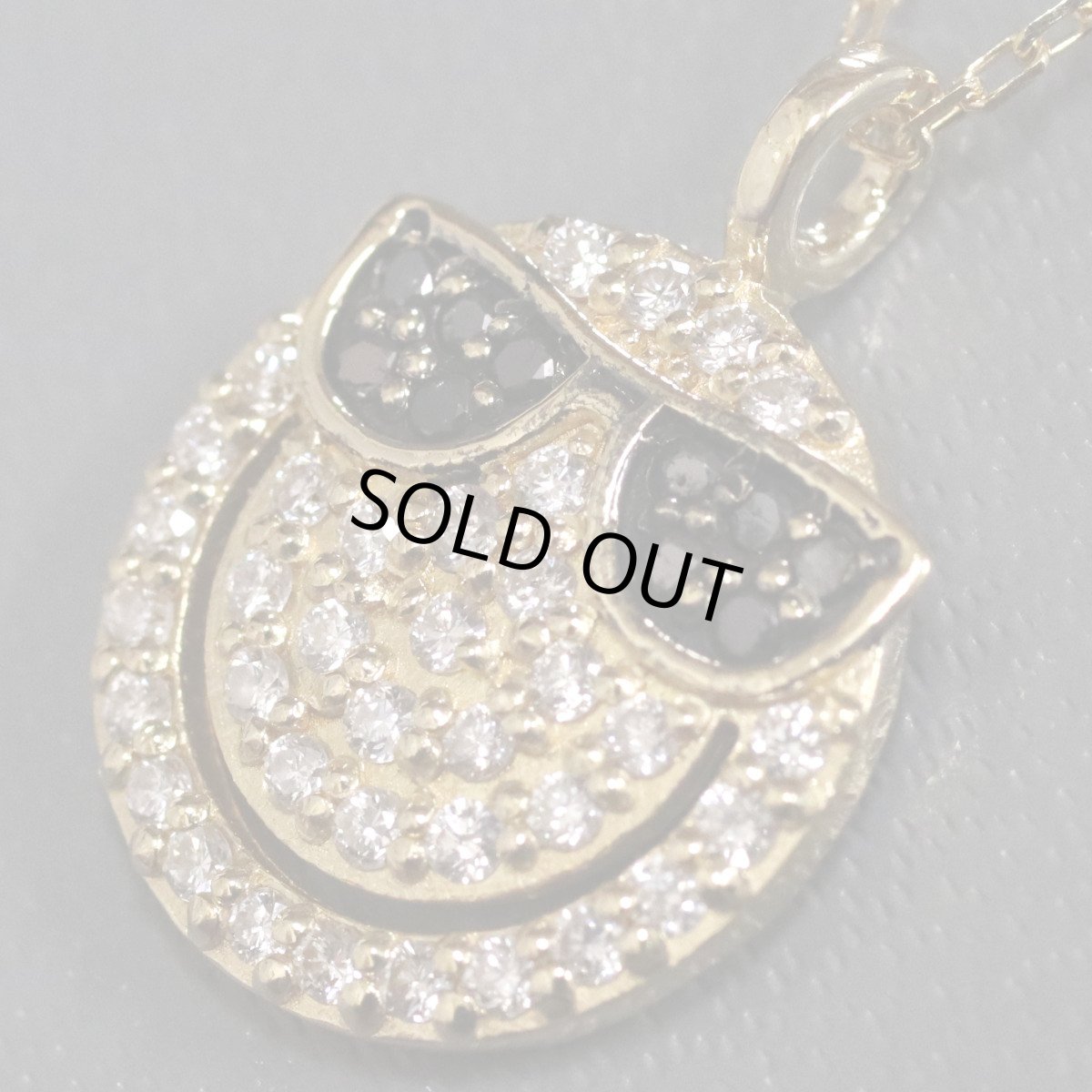 画像2: K18ダイヤモンドネックレス スマイルマーク サングラス D0.35 3.7g AJ付45cm (2)