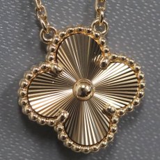 画像1: ヴァンクリーフ&アーペル ヴィンテージアルハンブラネックレス ギヨシェ 750YG 6.5g(VCARP4KL00)内外箱 保証書 (1)