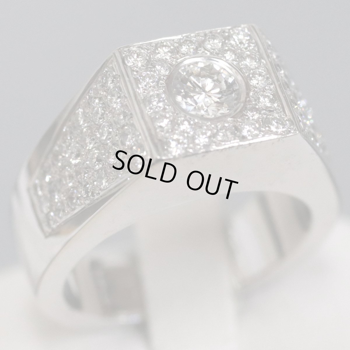 画像1: 750ダイヤモンドリング D0.25 D0.67 9.8g #12 ホワイトゴールド WG 12号 (1)