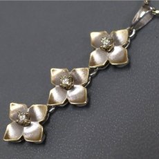 画像3: K18YG/WGダイヤモンドペンダント フラワーモチーフ 2連チェーン D0.20 7.0g AJ付45cm (3)