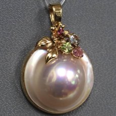 画像1: K18マベパールマルチカラーストーンペンダントトップ 5.5g (1)